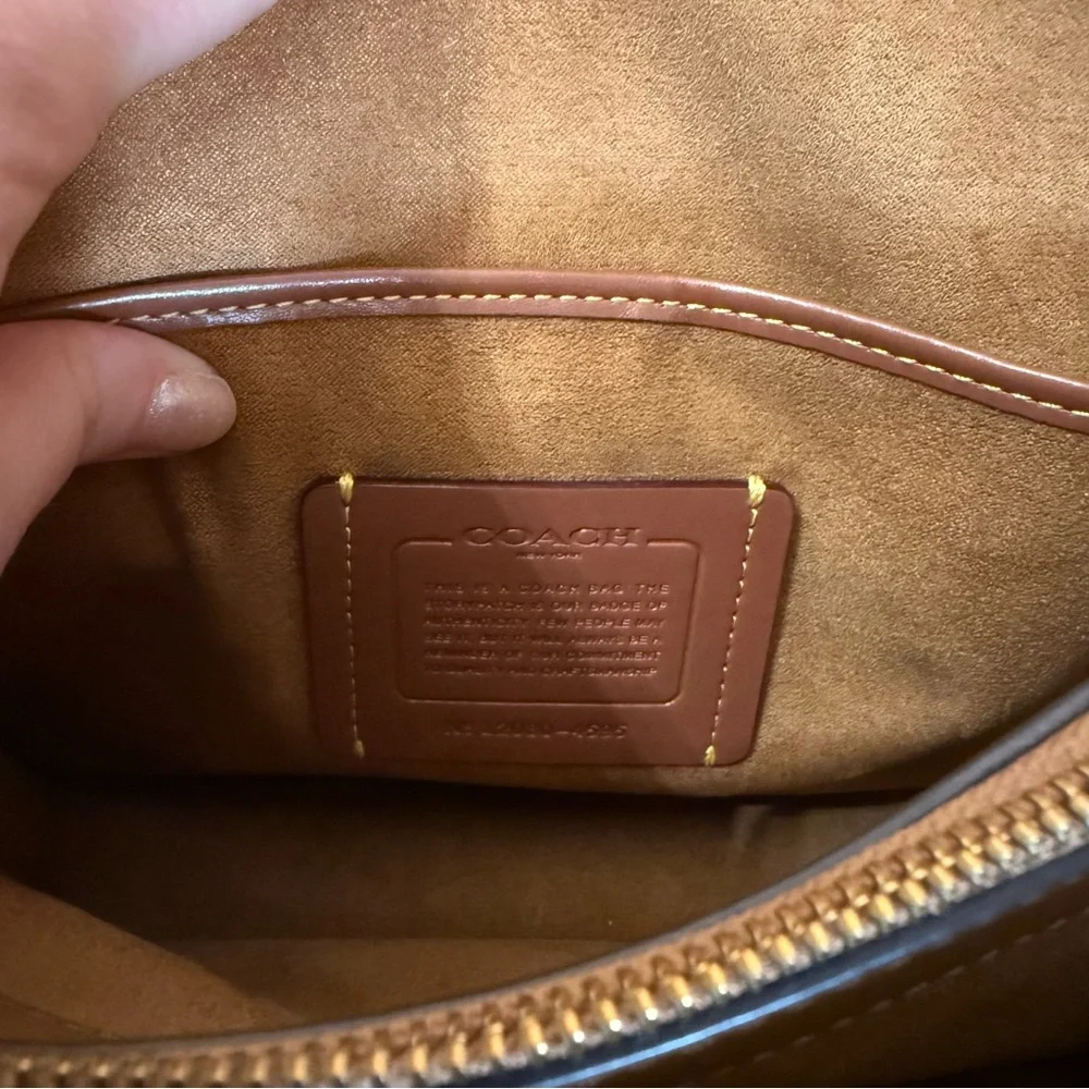 COACH Color block Beat Bag - Picture 12 of 15